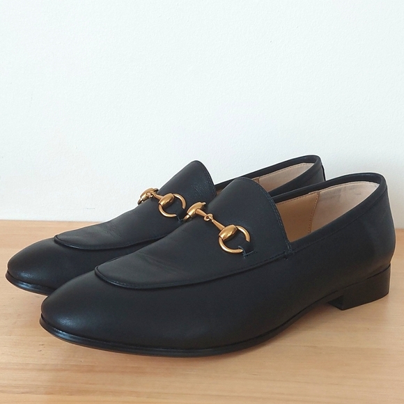 Gucci Other - Gucci horsebit accent leather loafers